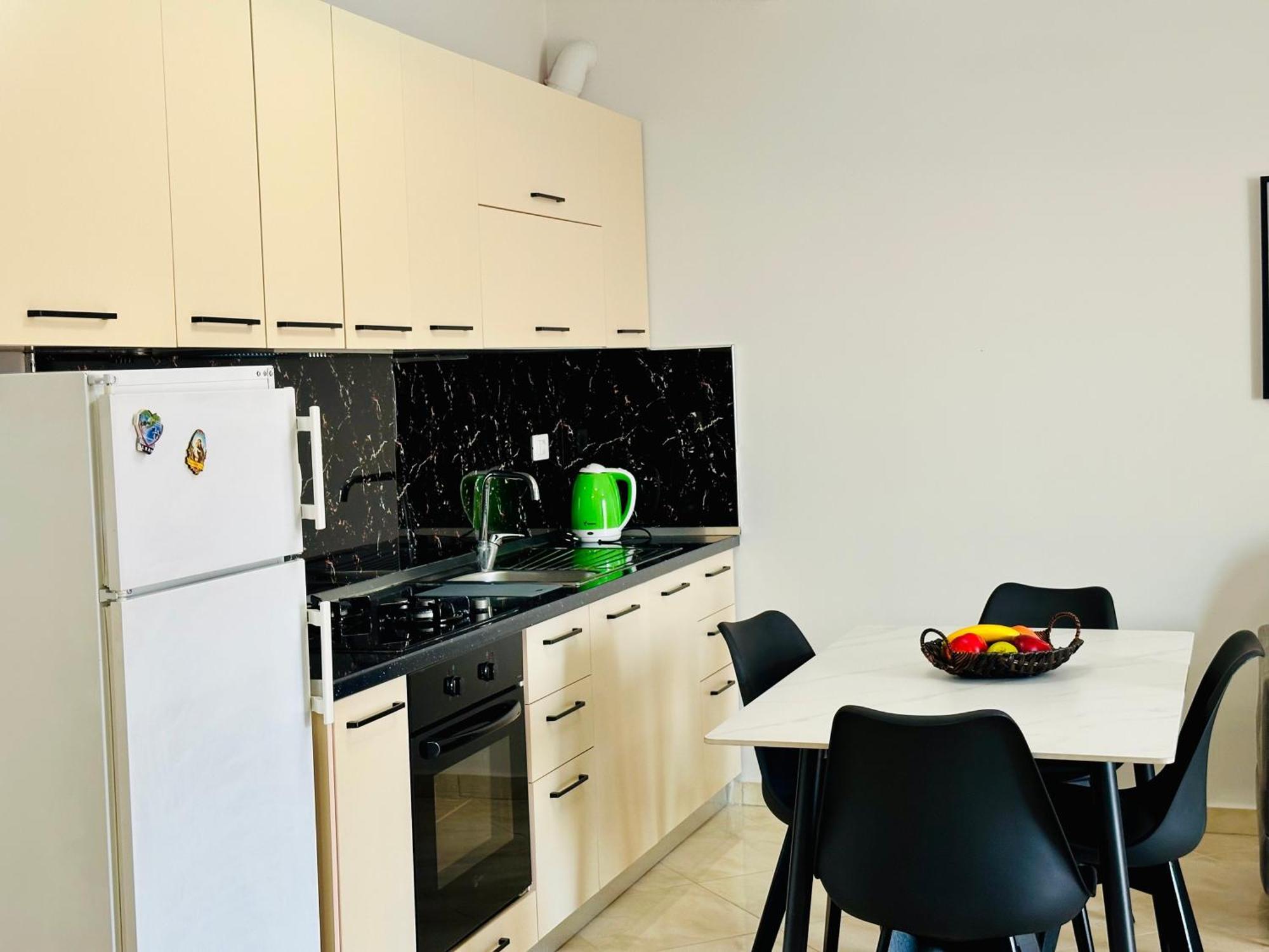 Jico Travel - Erjon Apartments Vlore Room photo